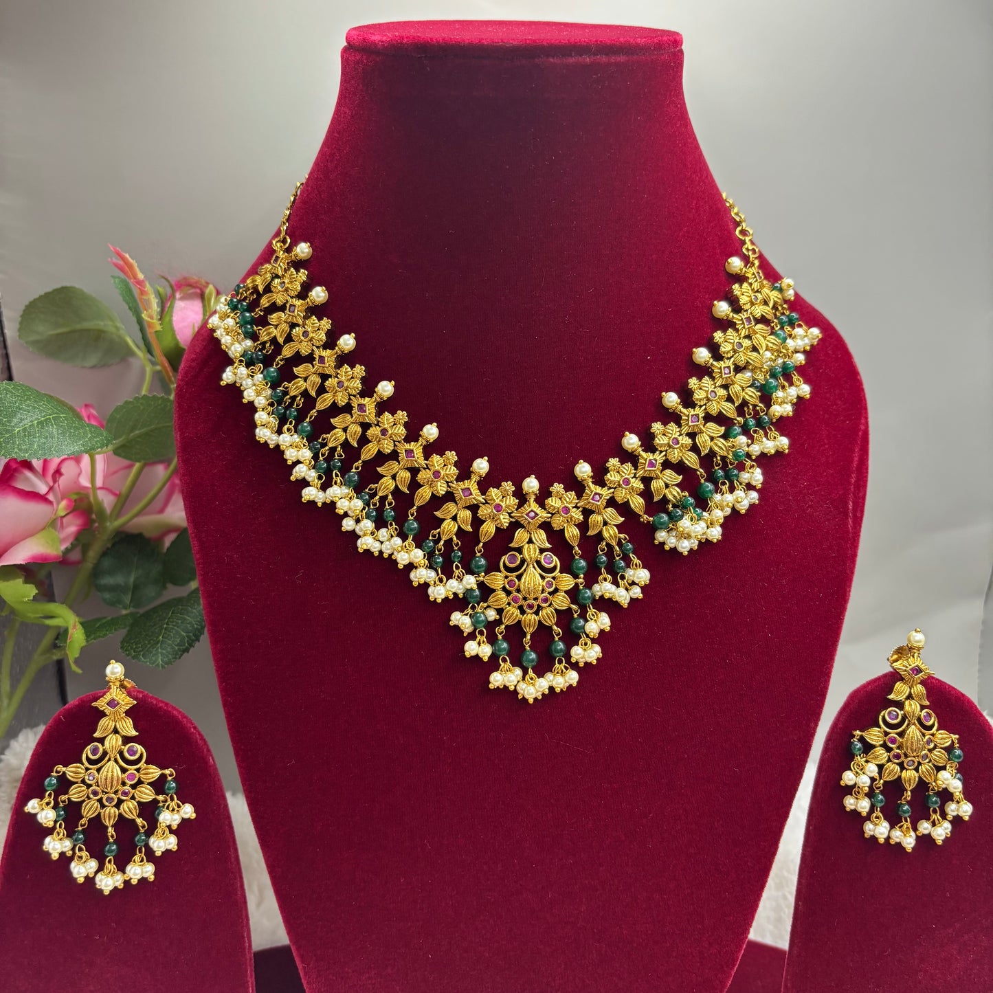 Timeless Grace – Premium Kuttapusalu Necklace Set with Green Beads