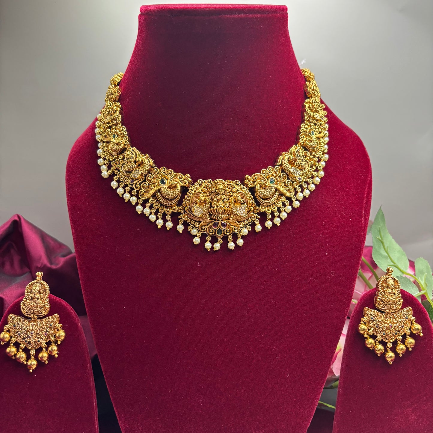 Divine Plume – Temple & Peacock Matte Gold Necklace Set