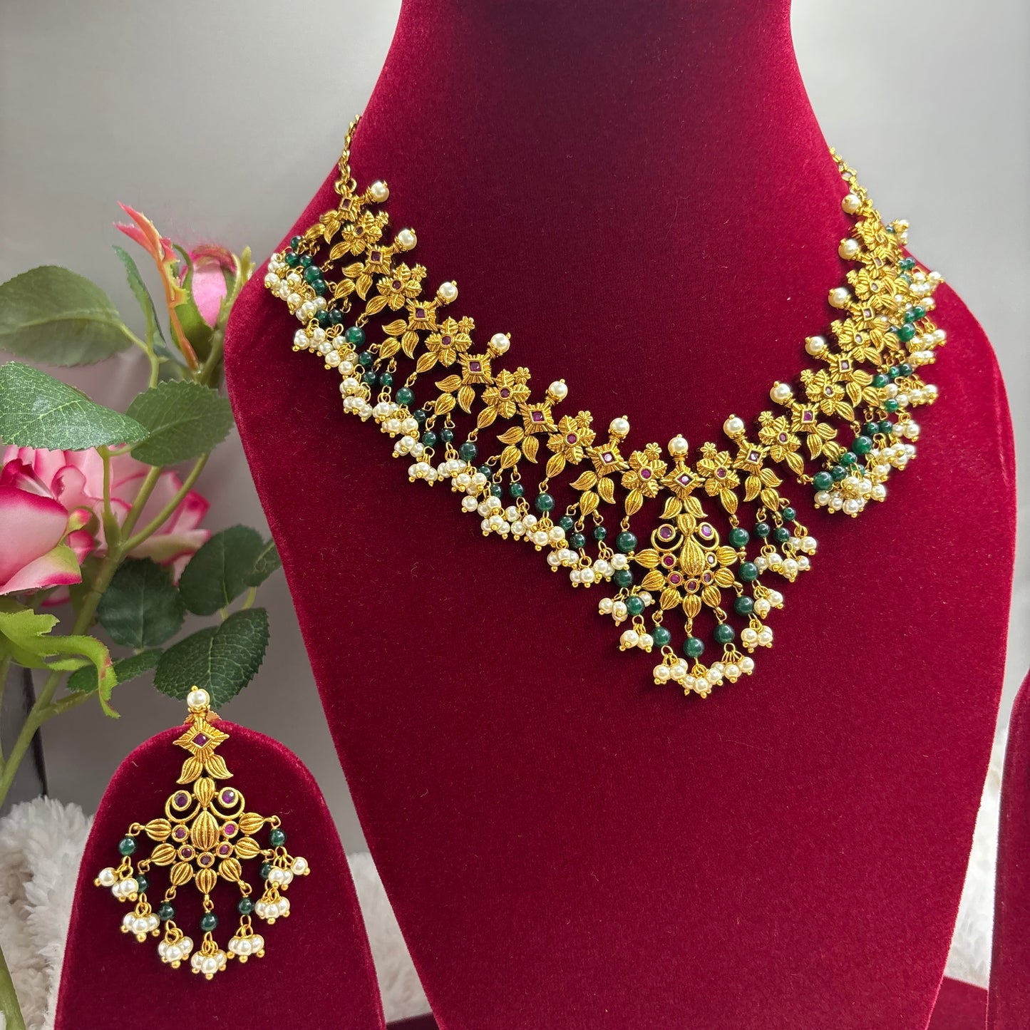 Timeless Grace – Premium Kuttapusalu Necklace Set with Green Beads