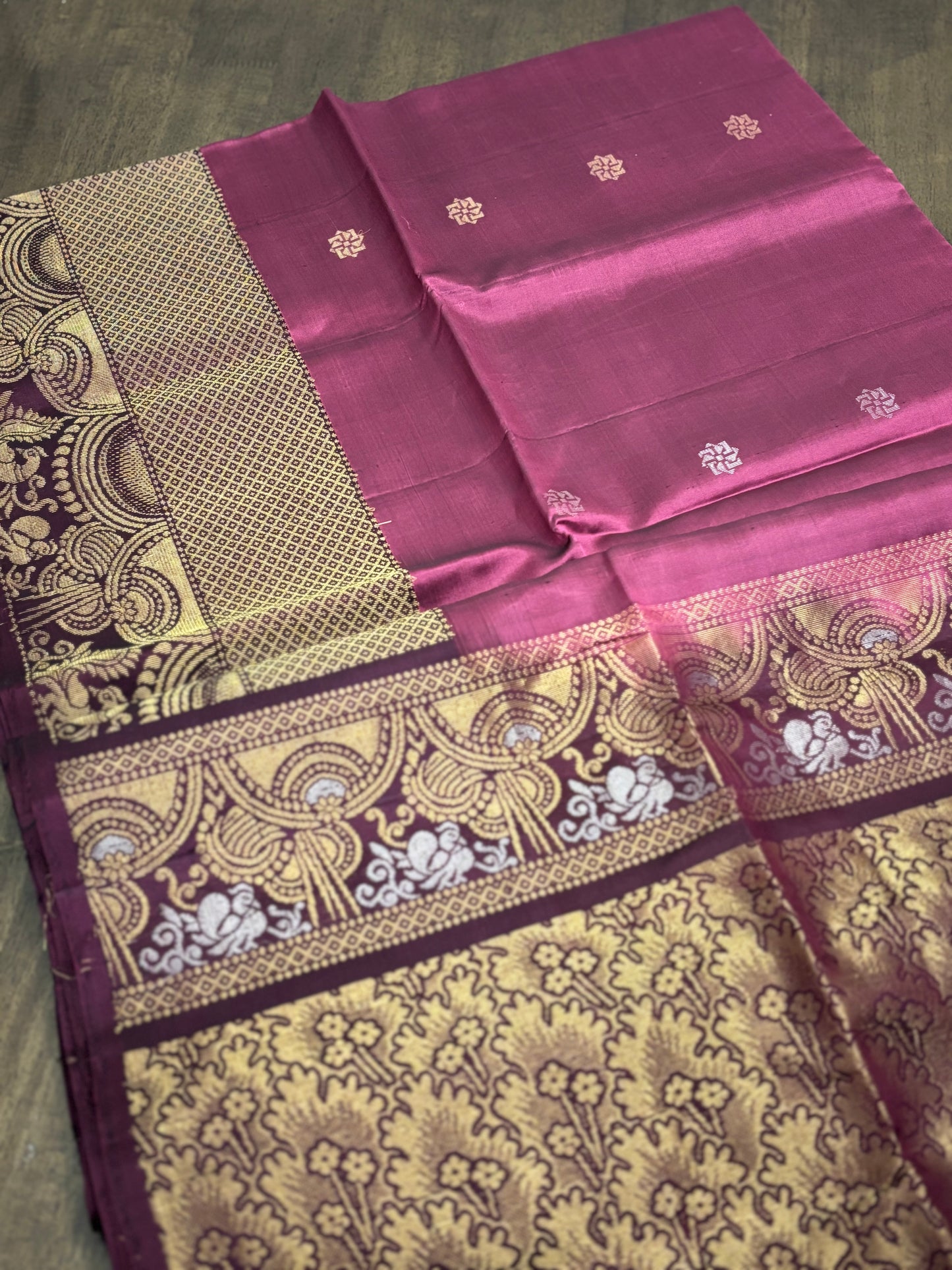 Onion Pink and Magenta Kanchipuram Silk Saree