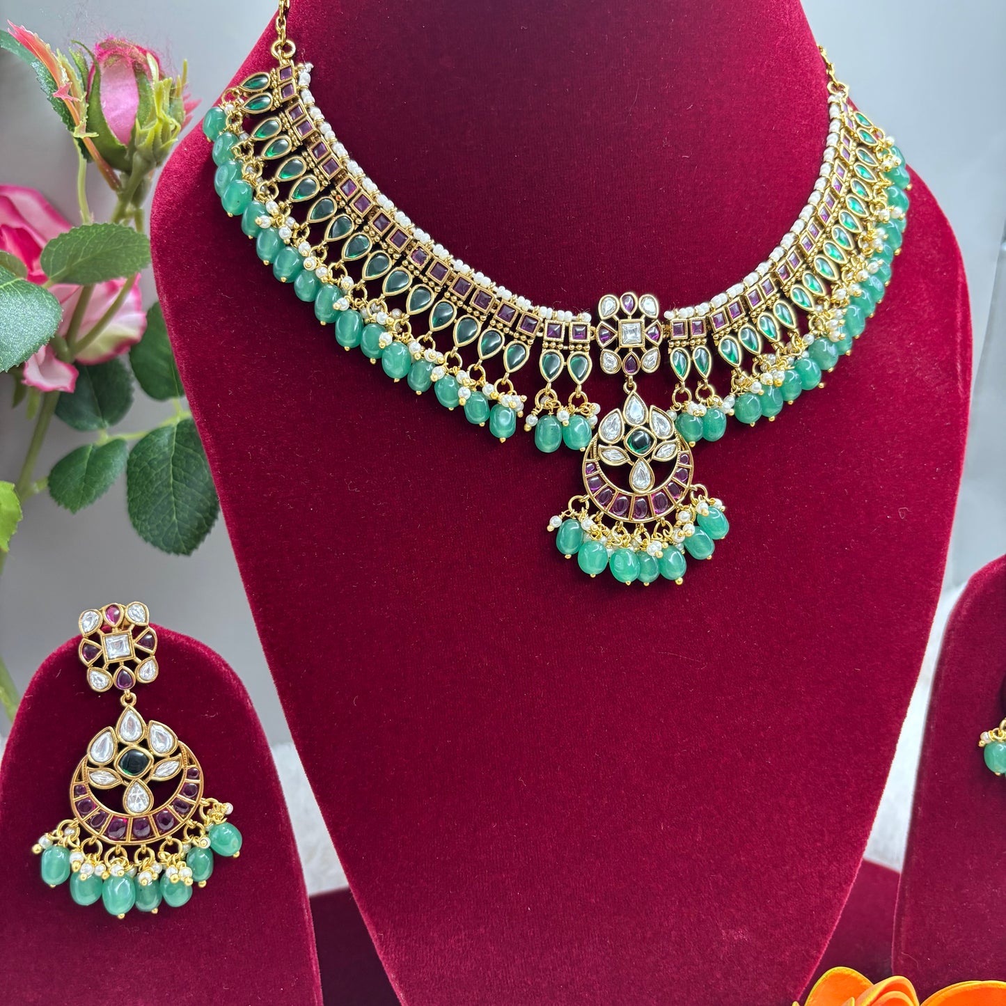 Kemp Stone Necklace Set with Emerald Beads