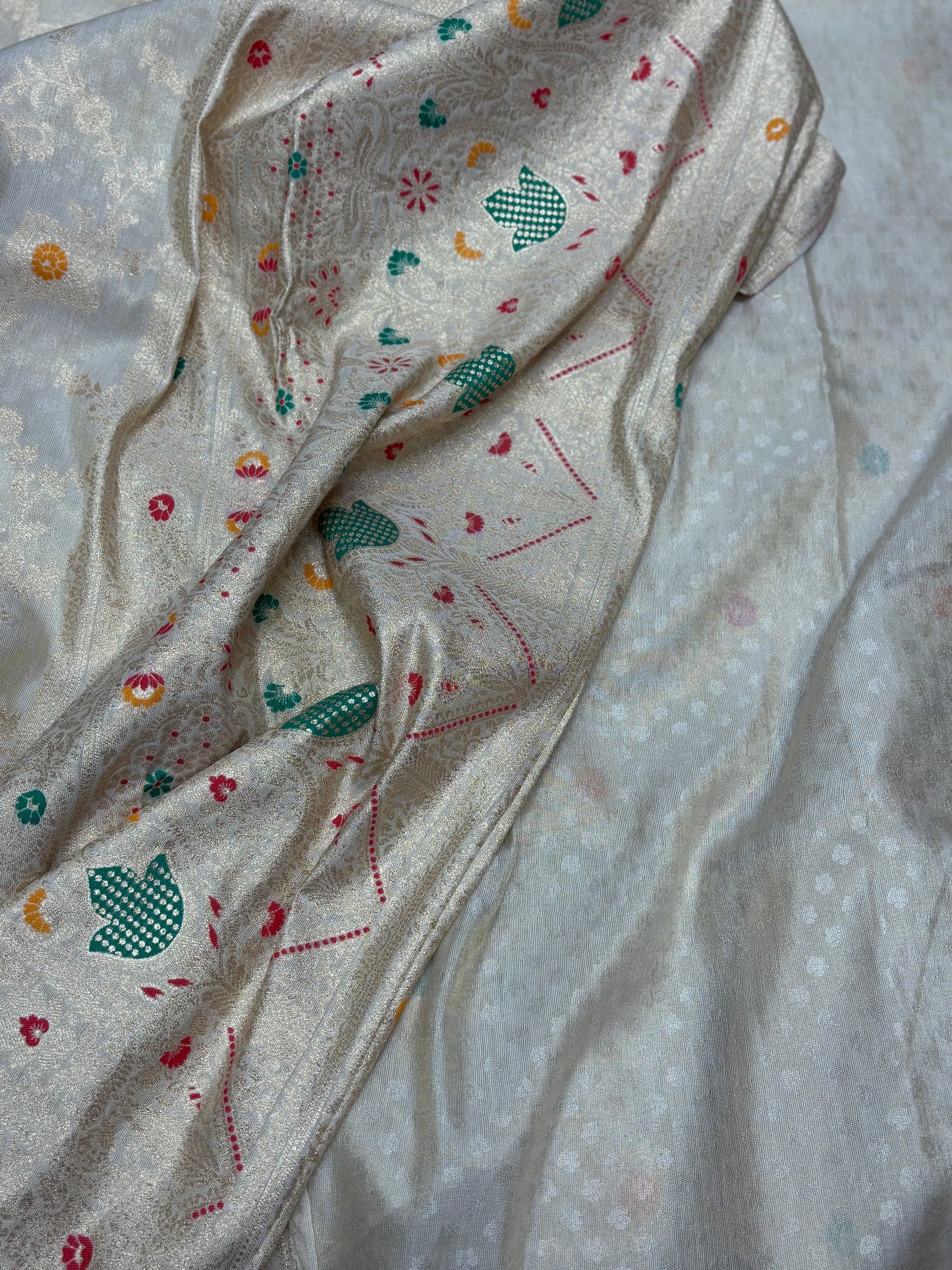 Elegant Cream Banarasi Semi‑Silk Saree with Traditional Meenakari Detailing