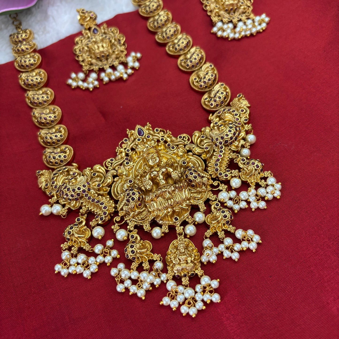 Divine Temple Necklaces with White Motifs – Heritage Elegance in Every Detail