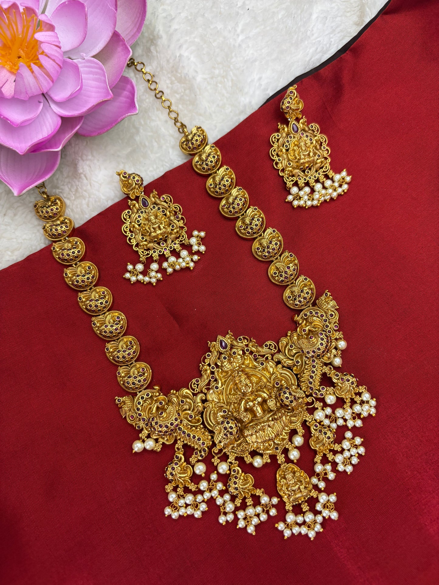 Divine Temple Necklaces with White Motifs – Heritage Elegance in Every Detail