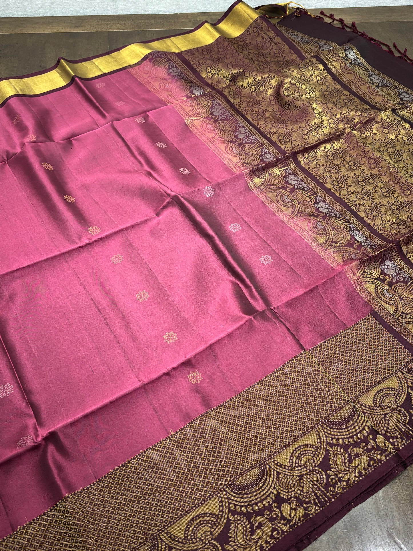 Onion Pink and Magenta Kanchipuram Silk Saree