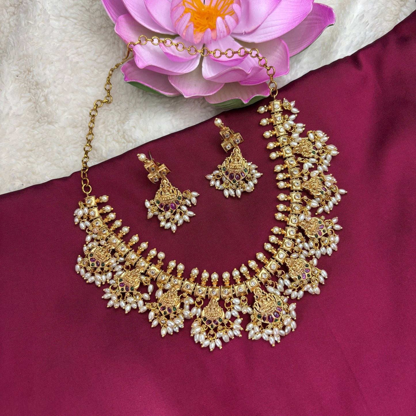 Guttapusalu Charm – Antique Necklace Set with Kemp & Pearls