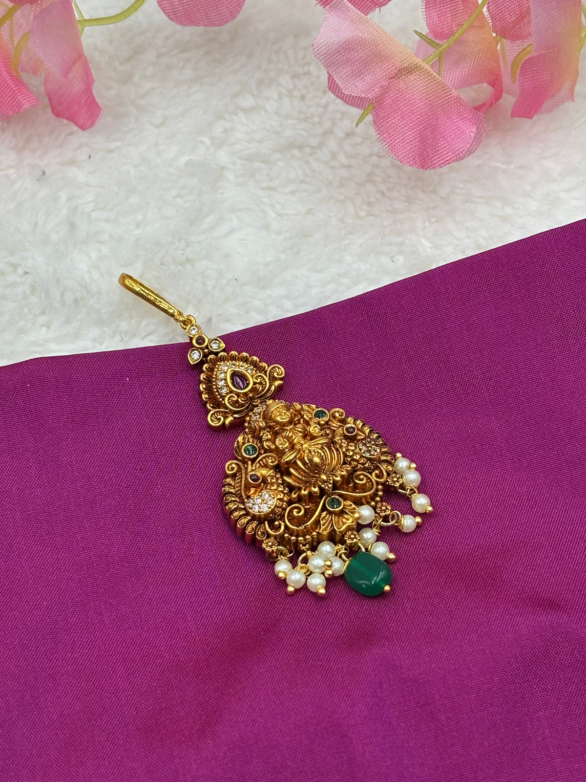 South Indian Temple Matte Gold Tikka – Lakshmi Motif & Pearl Embellishments