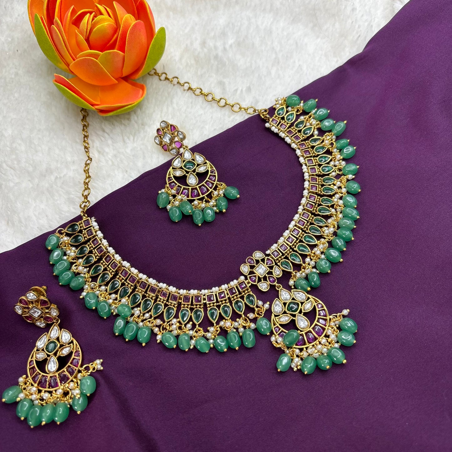 Kemp Stone Necklace Set with Emerald Beads