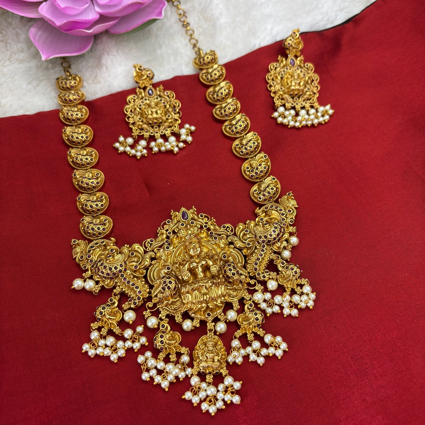 Divine Temple Necklaces with White Motifs – Heritage Elegance in Every Detail