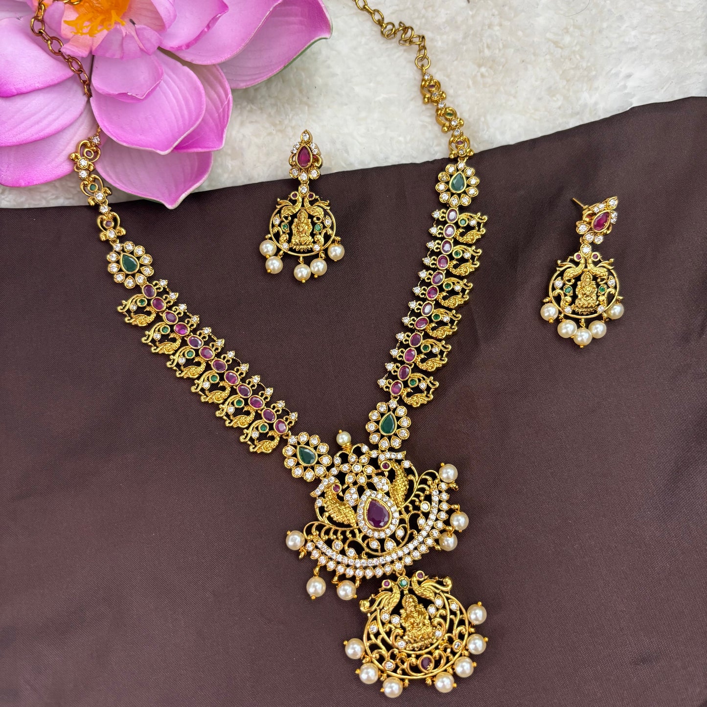Majestic Charm – Peacock Design Kemp Necklace Set with Green, Pink & White Accents