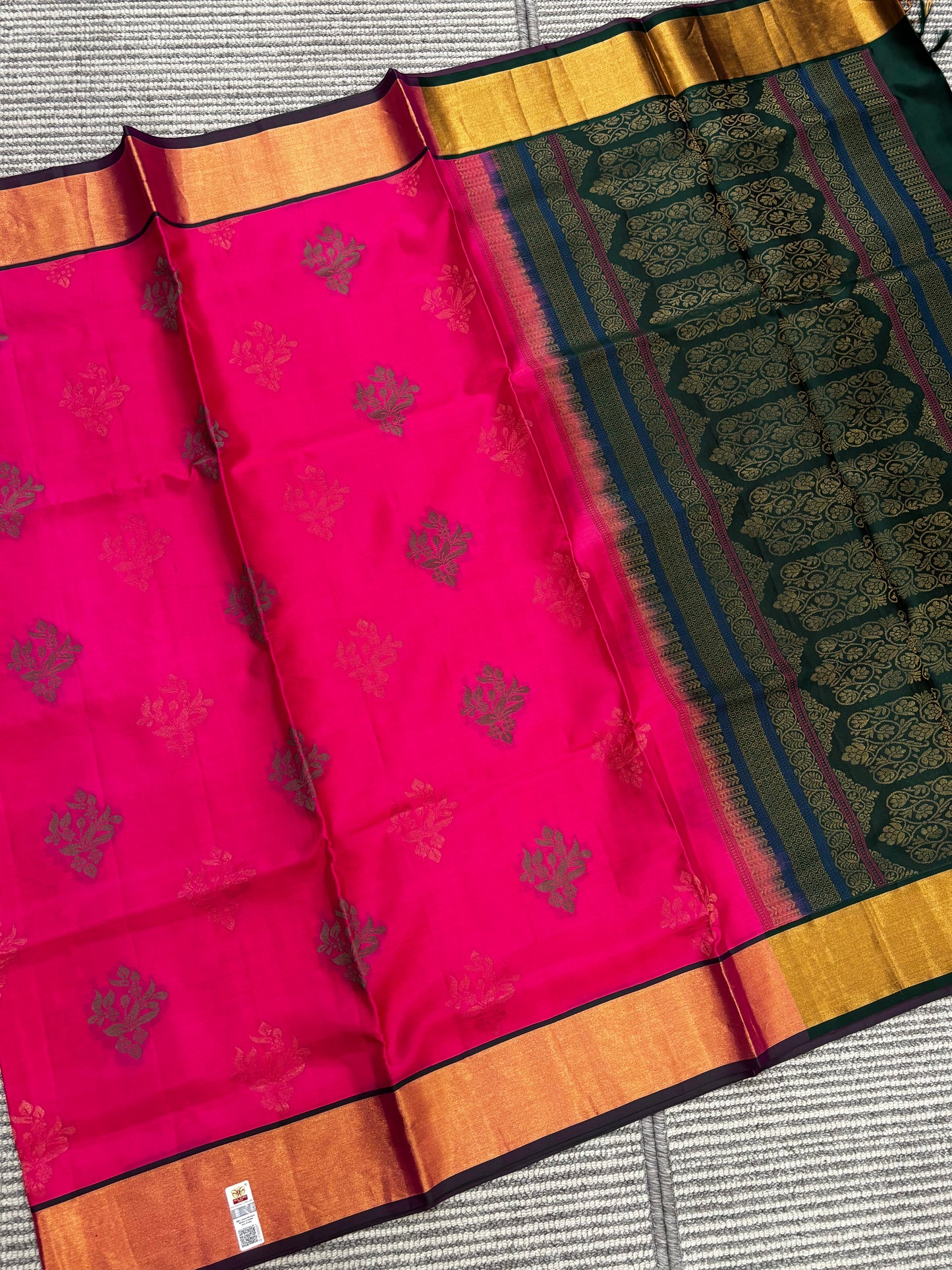 Traditional Kanchipuram Soft Silk Saree – Pink Body with Green Pallu