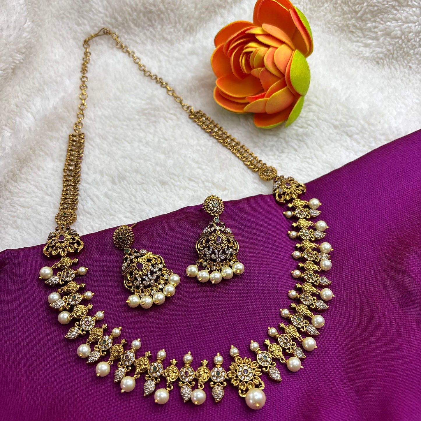 Graceful Heritage – Matte Gold U-Shape Long Haram with Muhapu Design
