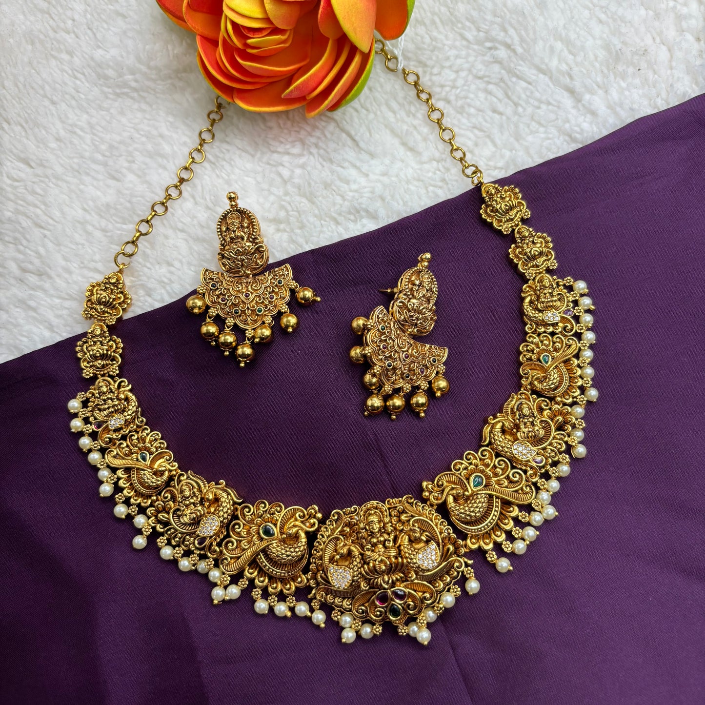 Divine Plume – Temple & Peacock Matte Gold Necklace Set