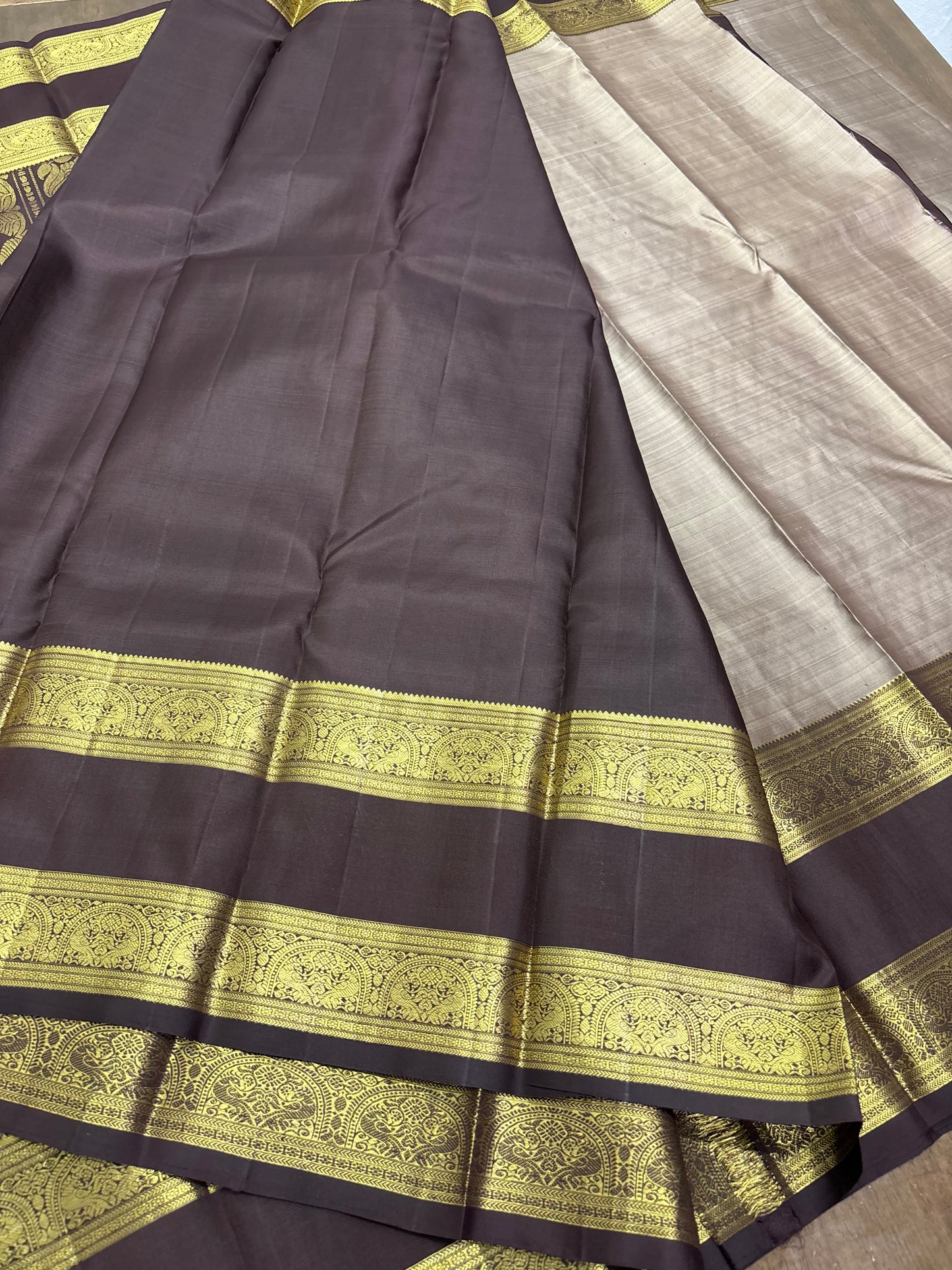 kanchipuram-darkgrey-traditional-silk-saree