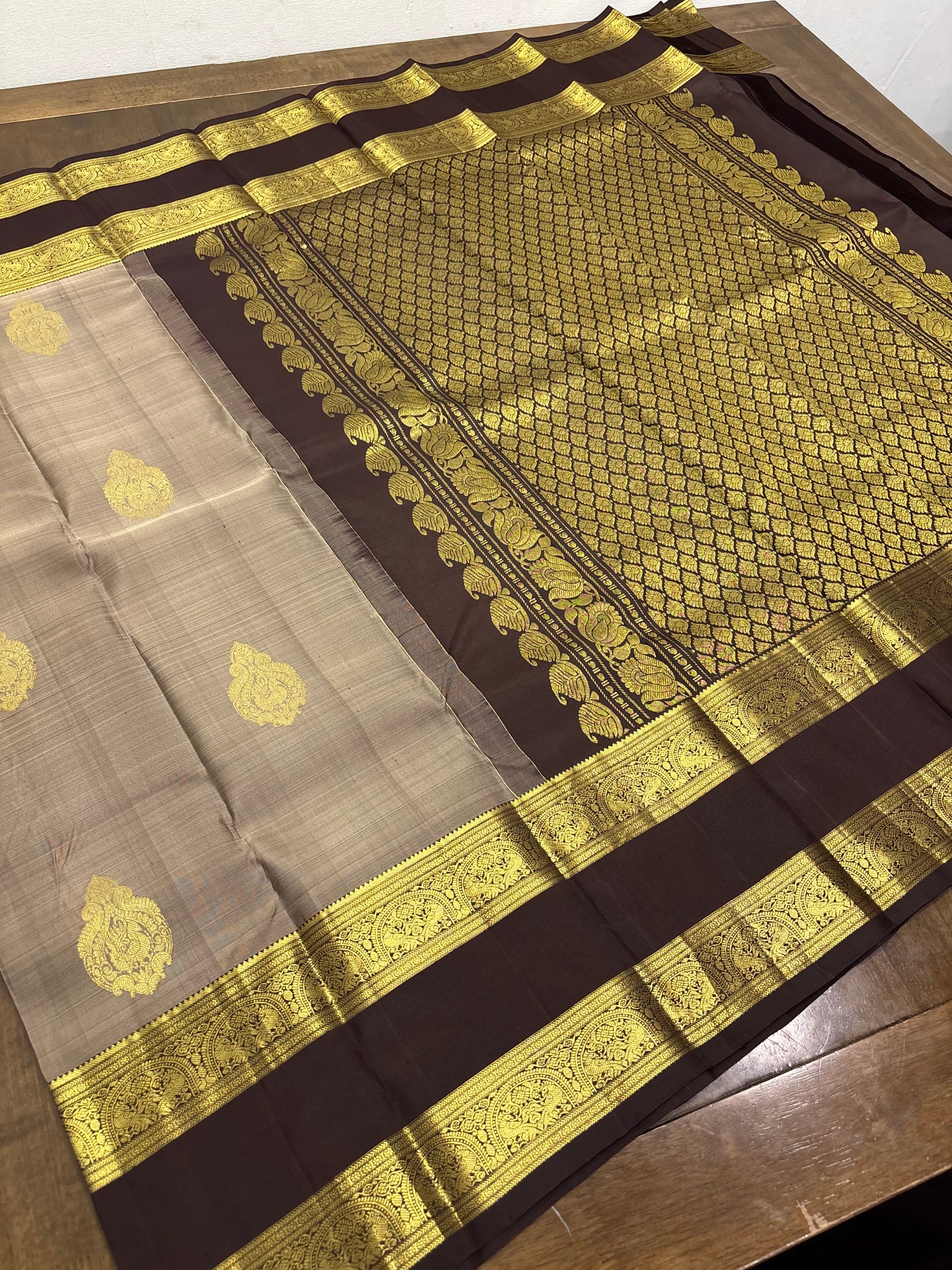 kanchipuram-darkgrey-traditional-silk-saree-front