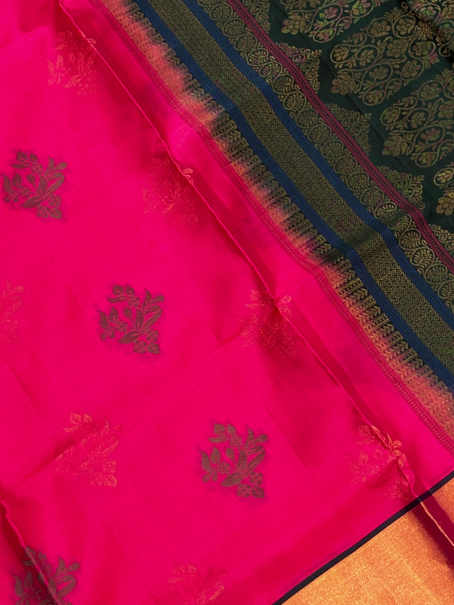 Traditional Kanchipuram Soft Silk Saree – Pink Body with Green Pallu