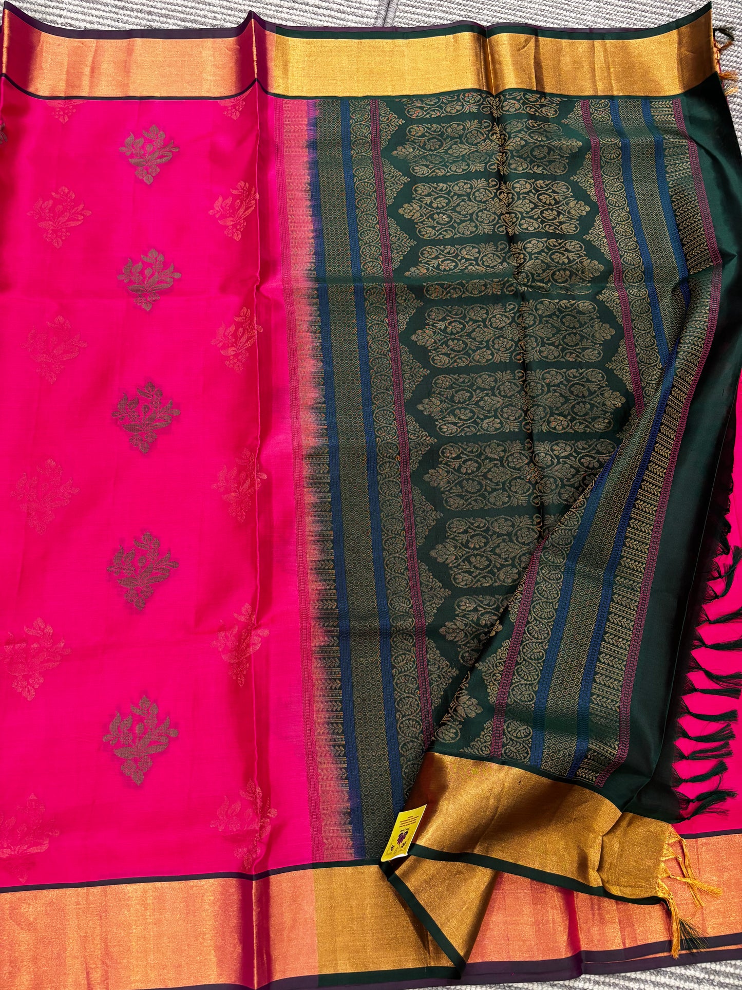 Traditional Kanchipuram Soft Silk Saree – Pink Body with Green Pallu