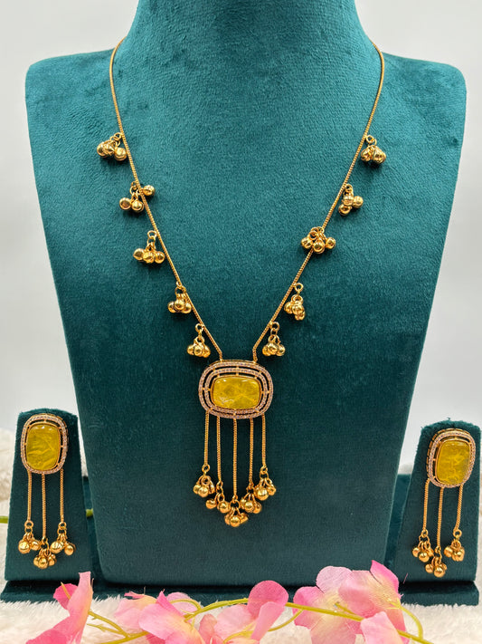 Statement Kashmiri Haram Set with Yellow Stone, Pearl‑Edged Kundan Border & Earrings