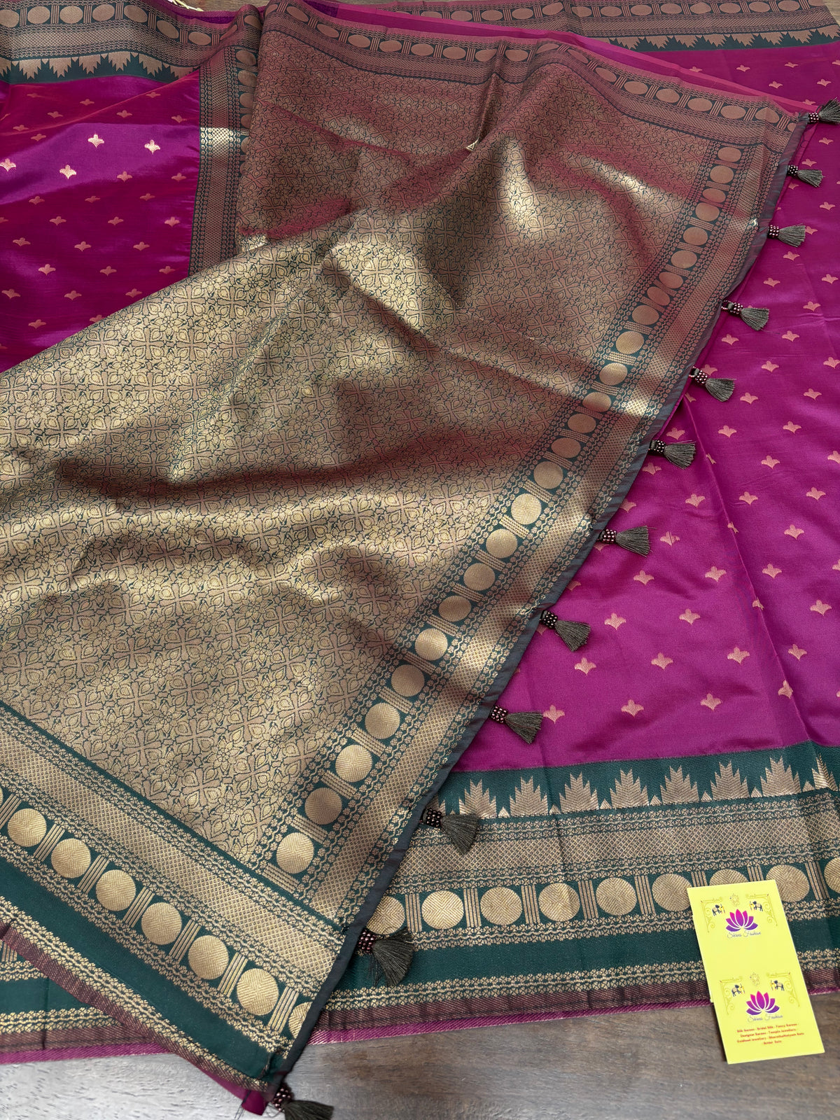 Luxurious Magenta Soft Silk Saree with Green Border & Blouse Piece Included