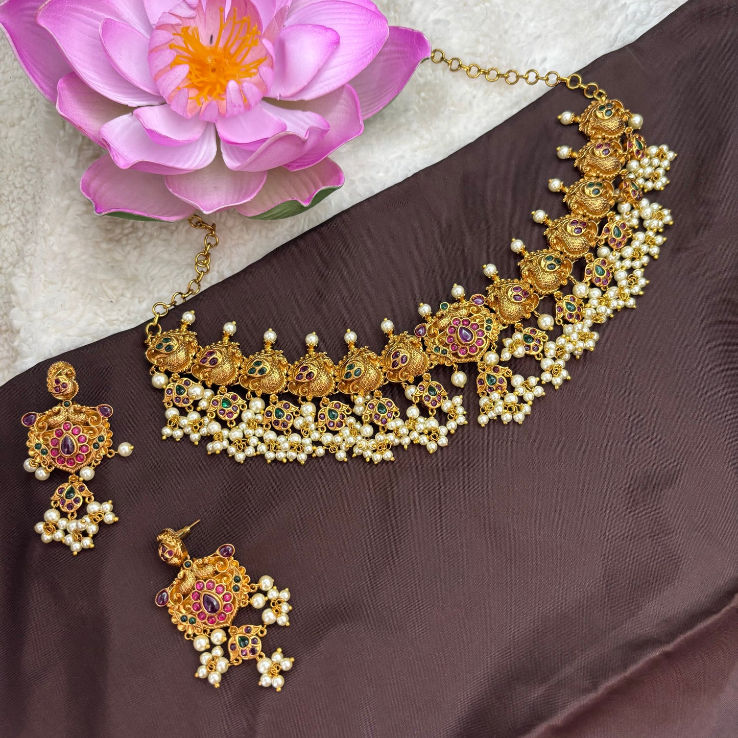 Classic Radiance – Kemp Stone Choker Set with Pink & Green Stones and White Hanging Motifs