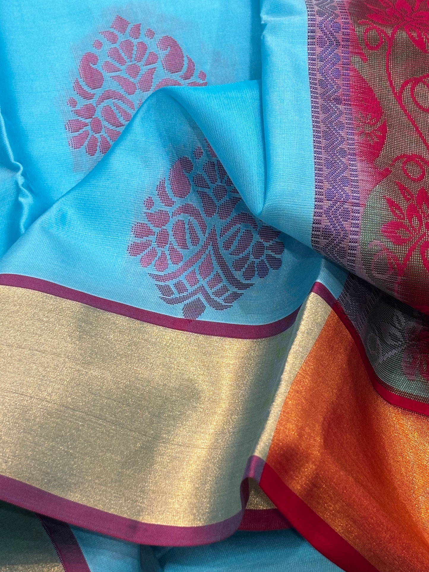 Traditional Pure Kanchipuram Silk Saree – Blue with Gold Weave and Pink Highlights