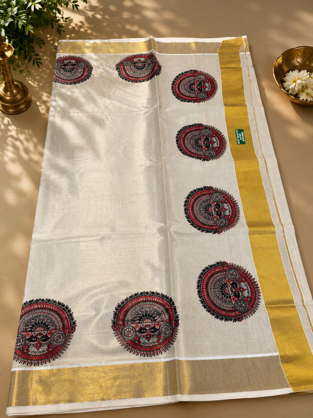 Kerala Kasavu saree with traditional red and black motif print – view 4