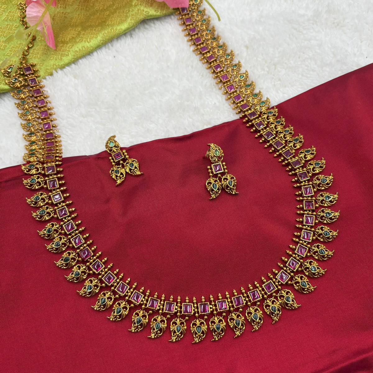 Elegant Leaf‑Pattern Kemp Stone Long Haram - Pink & Green Stones for Festive Occasions