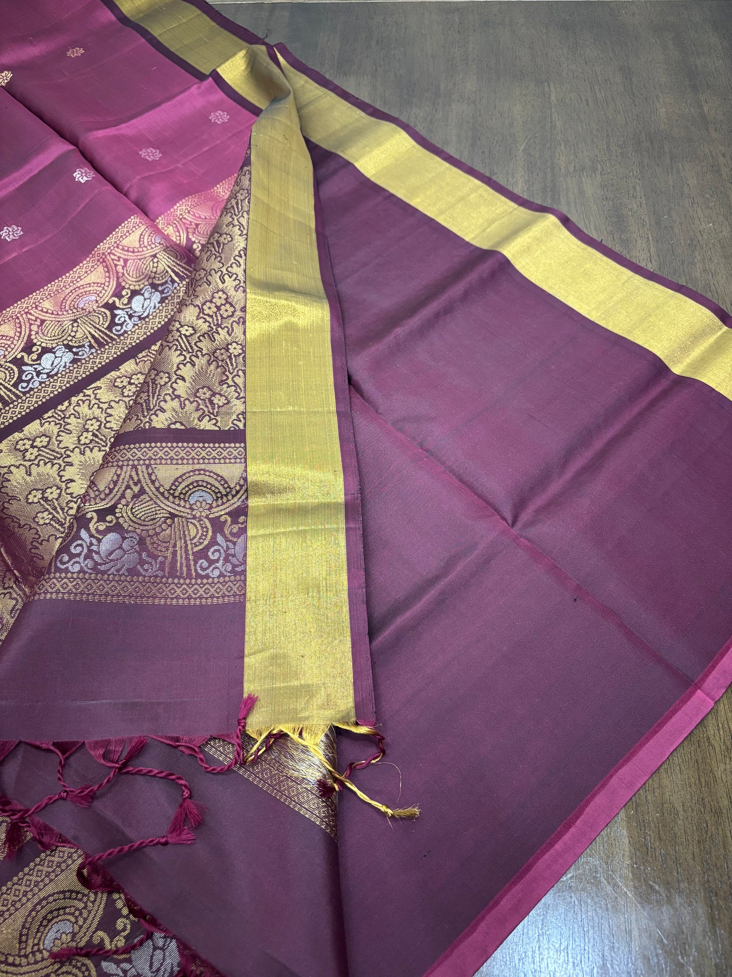 Onion Pink and Magenta Kanchipuram Silk Saree