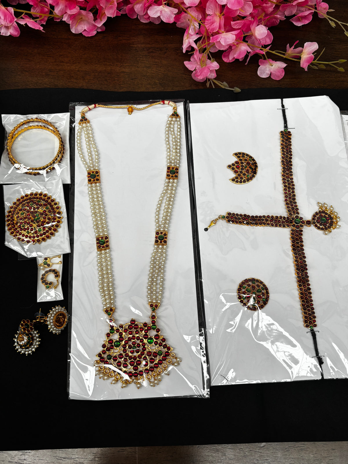Complete Bharatanatyam Temple Jewellery Set – Kemp Stones & Pearls