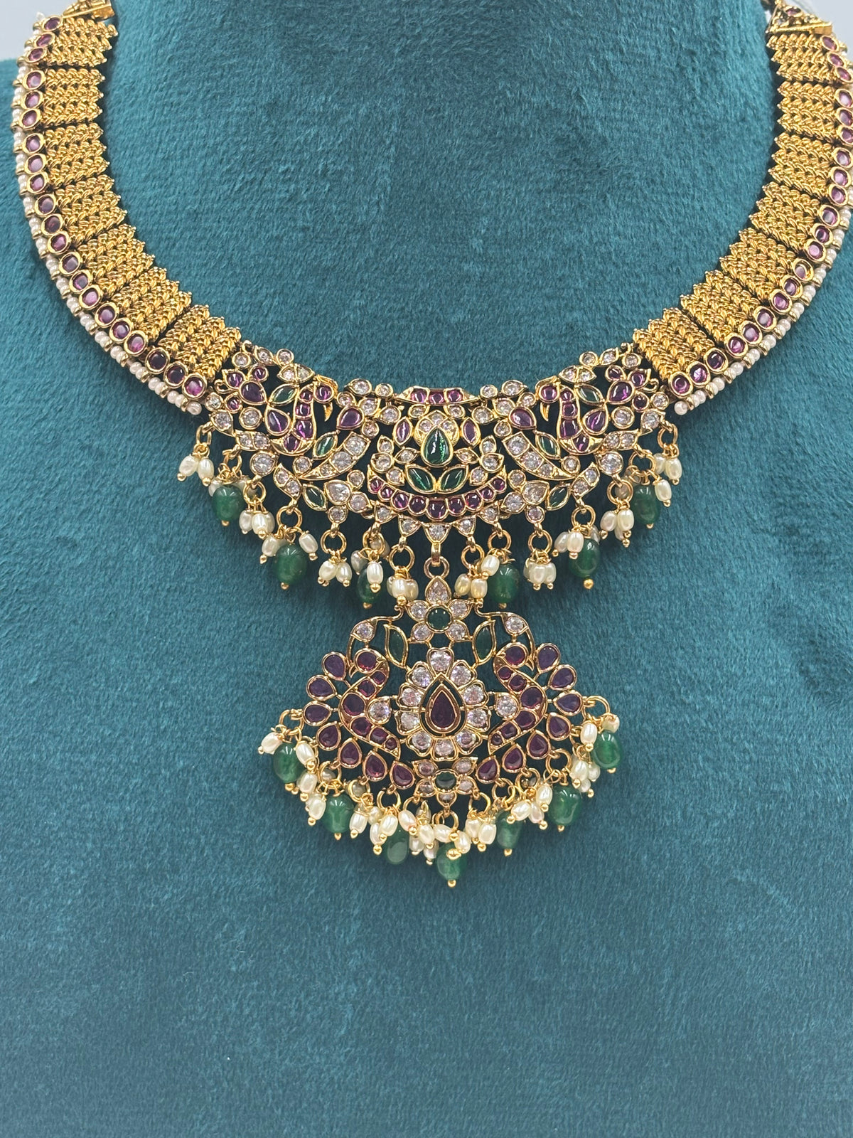 Elegant Kemp Stone Necklace Set – Ruby, Emerald & Pearl Combination