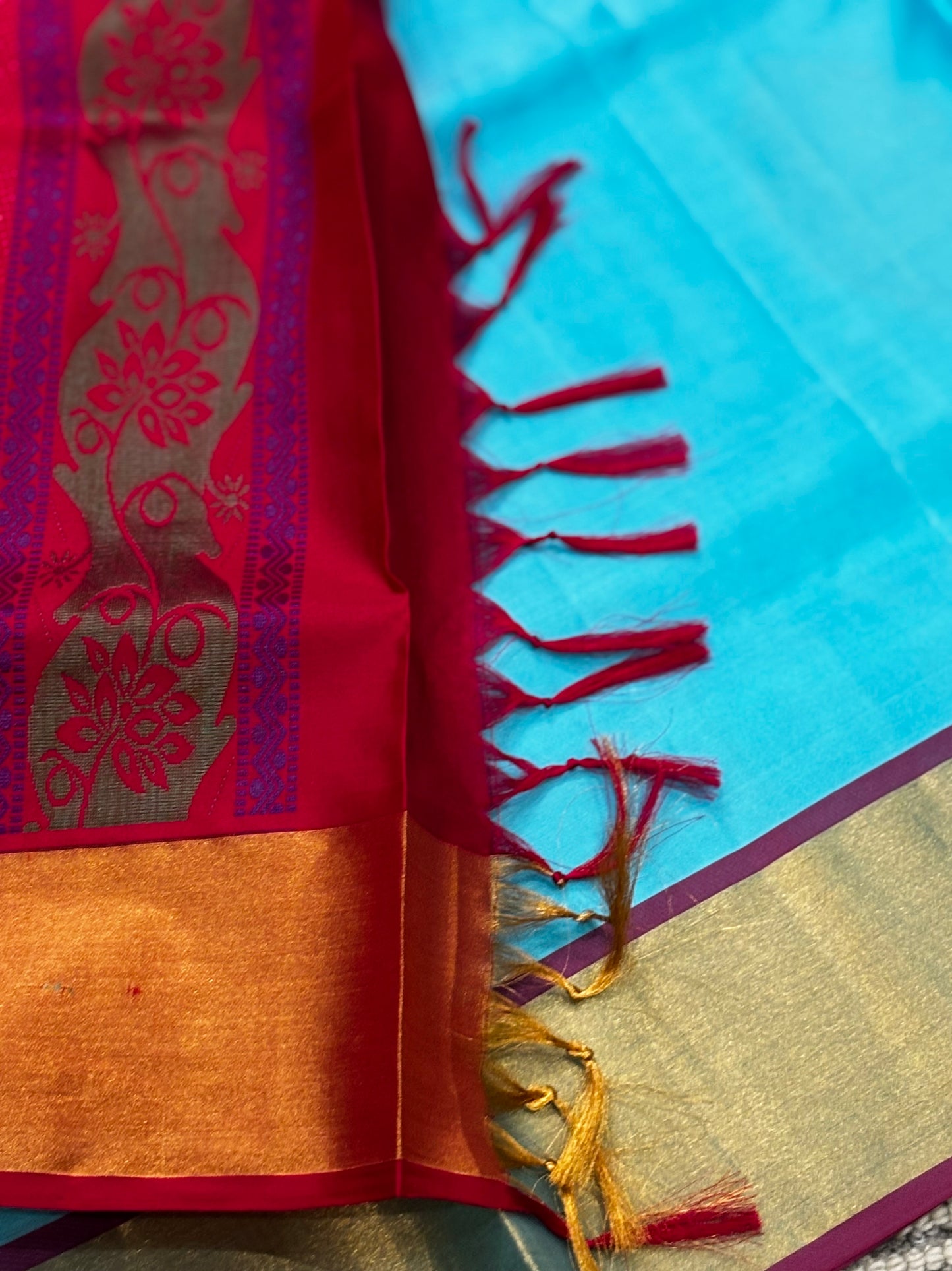 Traditional Pure Kanchipuram Silk Saree – Blue with Gold Weave and Pink Highlights
