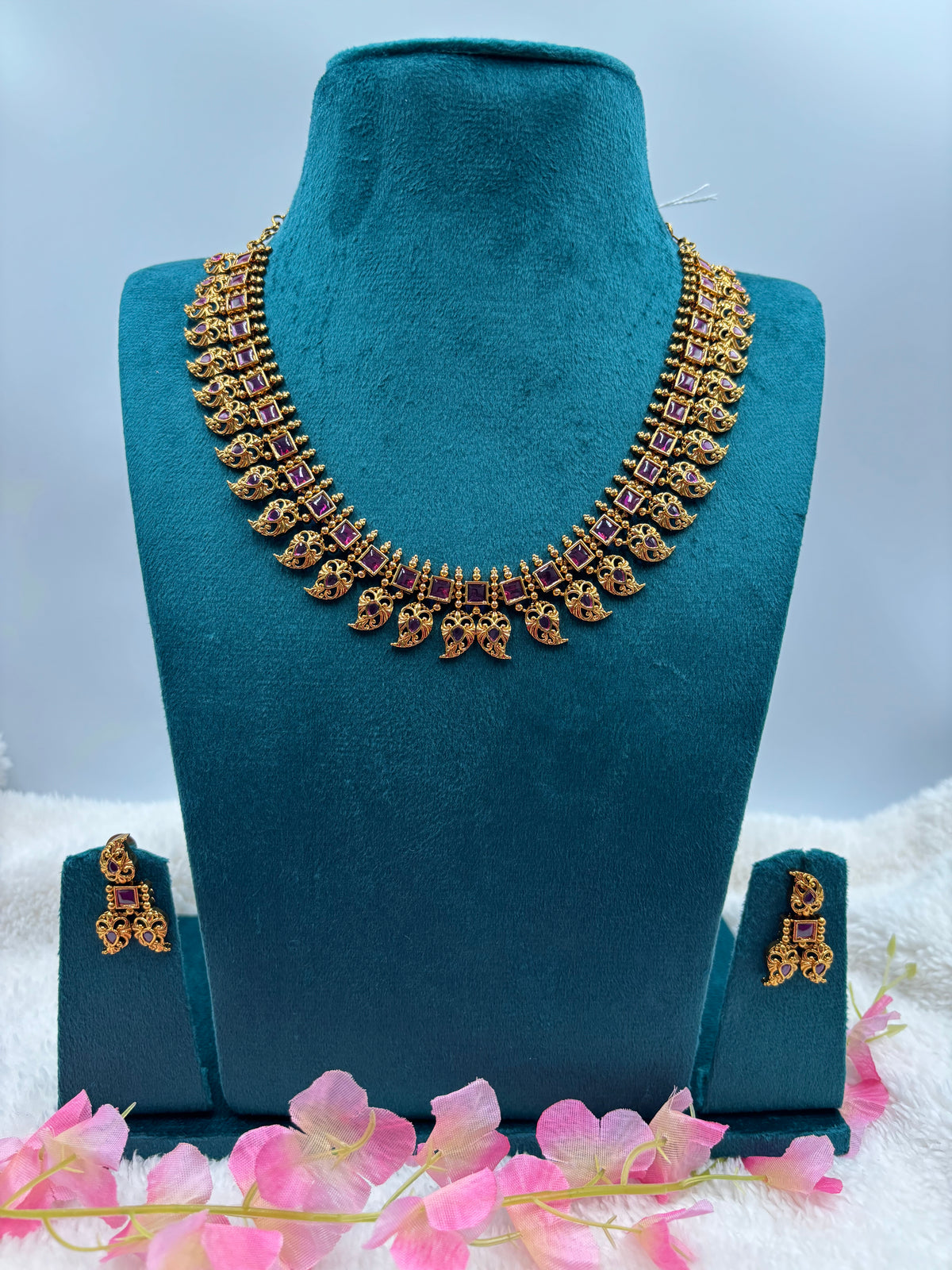 Antique Gold Pink Kemp Stone Mango Design Necklace Set
