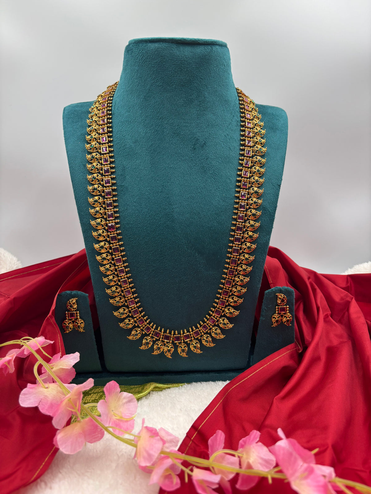 Elegant Leaf‑Pattern Kemp Stone Long Haram - Pink & Green Stones for Festive Occasions