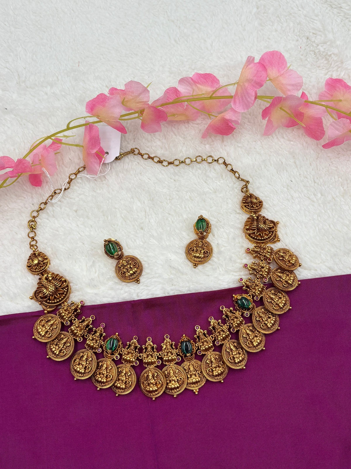 Elegant Temple Kasu Necklace Set – Lakshmi Coin Design & Green Detailing