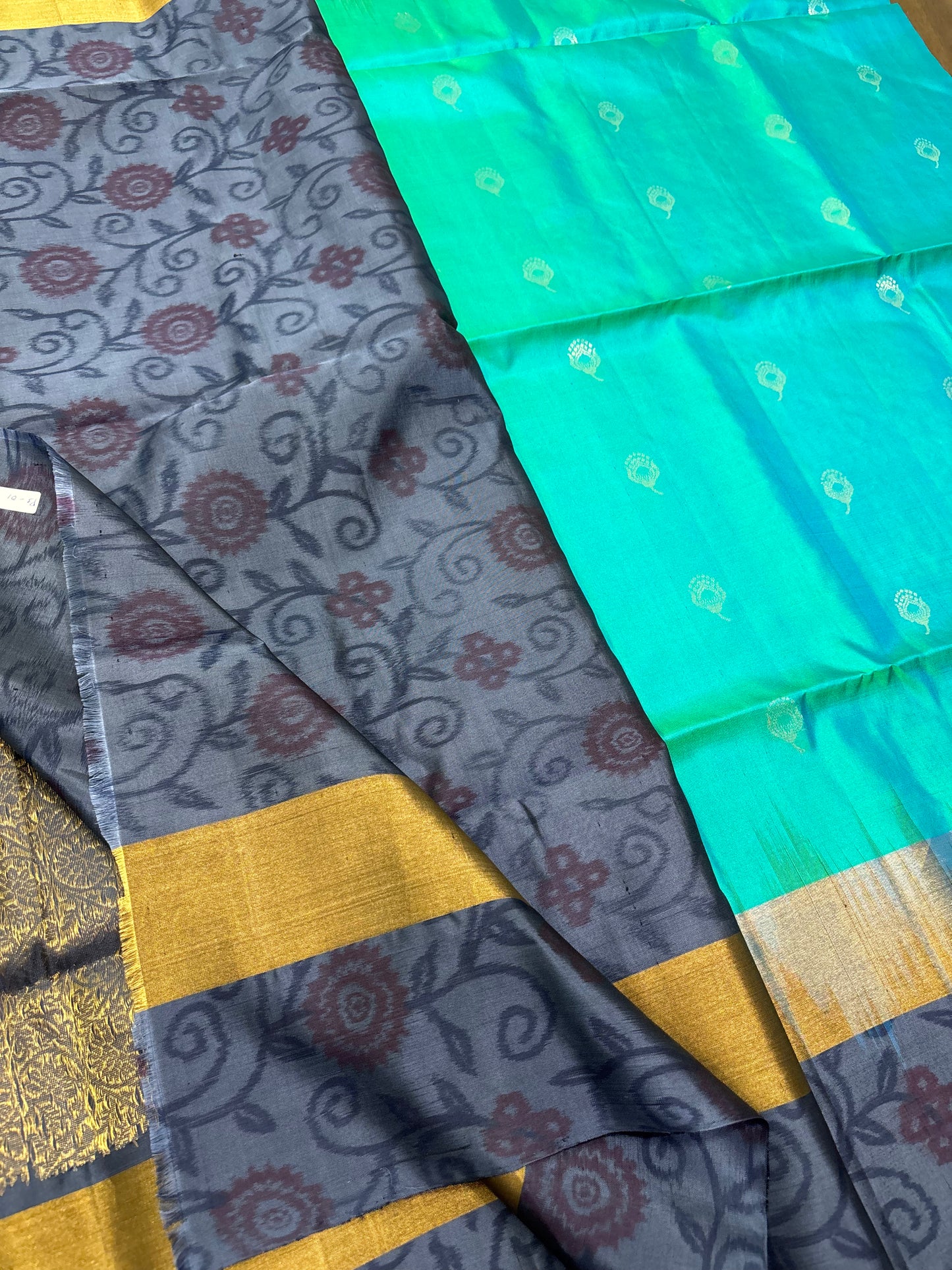 Elegant Tiffany Blue and Grey Kanchipuram Silk Saree - Handwoven Grandeur