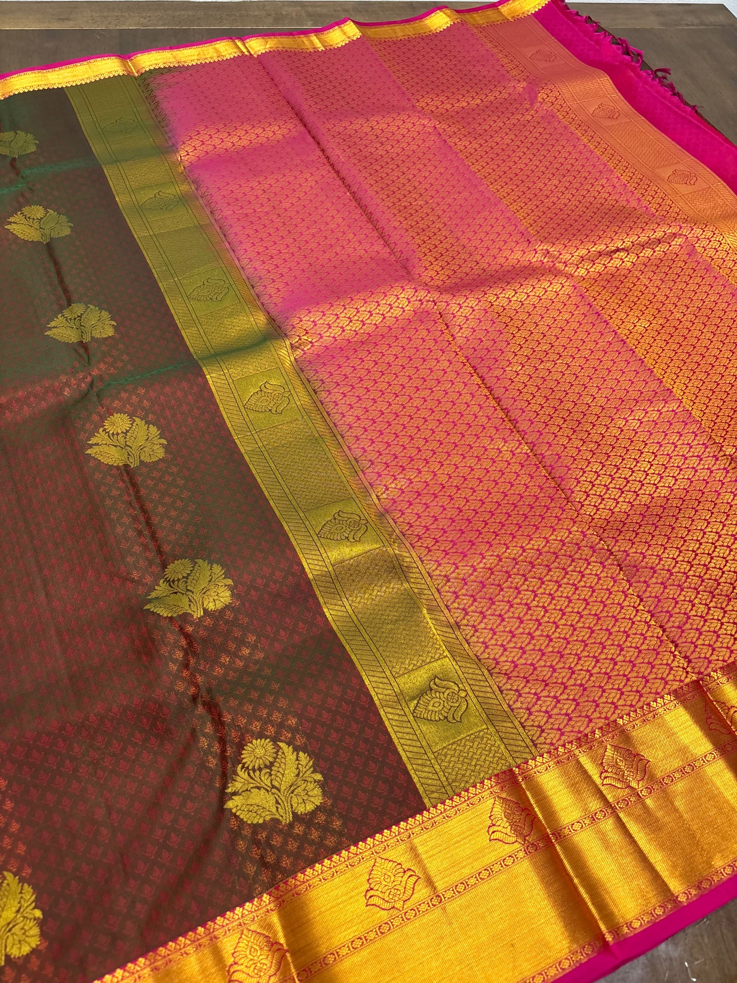 Maroon & Henna Green Dual Tone Kanchipuram Silk Saree with Pink Border & Pallu