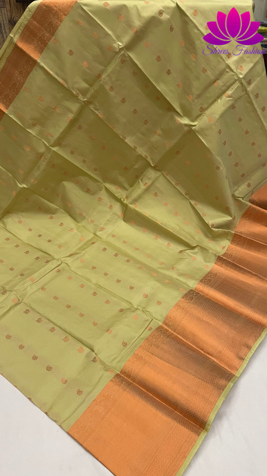 Elachi Green And Red Colour Combination With Copper Zari Design Kanchipuram Silk Saree