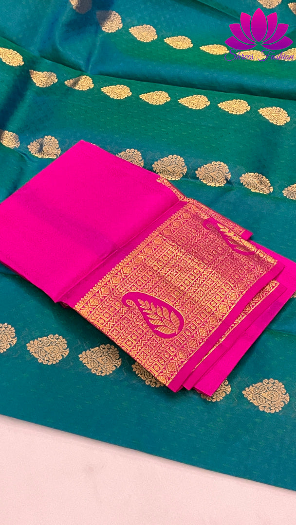 Peacock Green with Magenta Colour Kanchipuram Silk Saree | Silk Mark India Certified